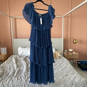 Trendy off the shoulder dress!